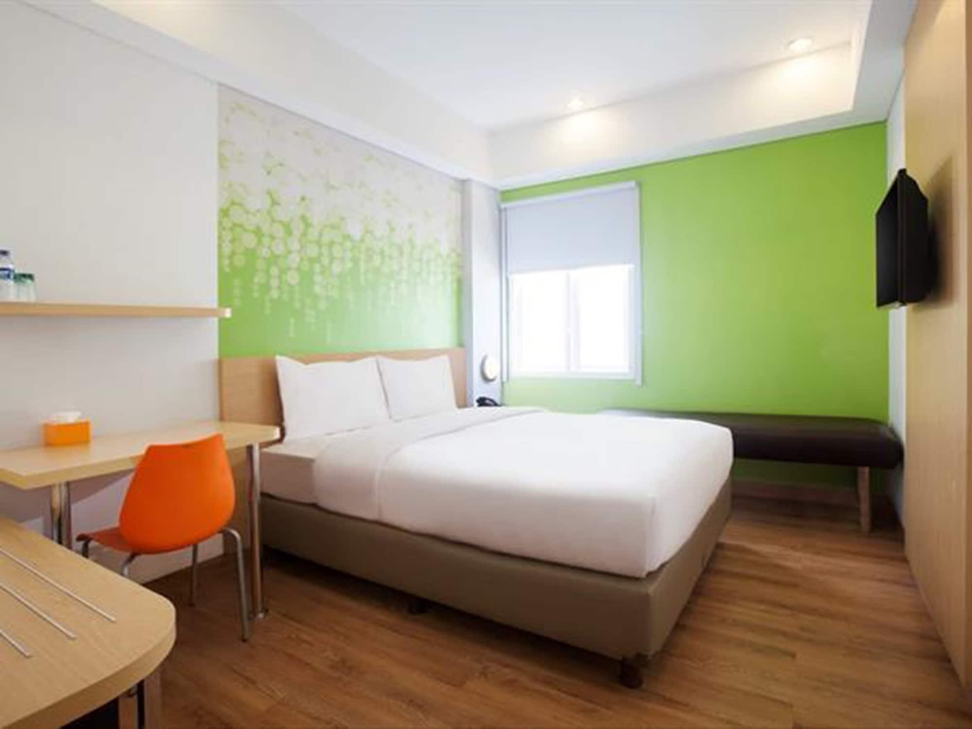 Hotel Zest Sukajadi 3*