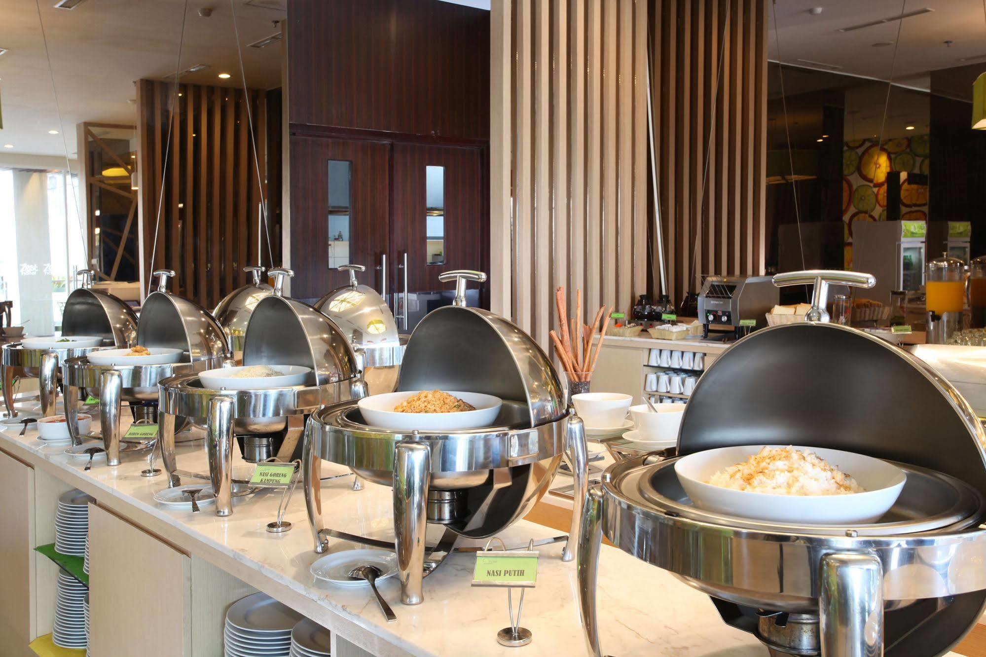 Zest Sukajadi Hotel Bandung