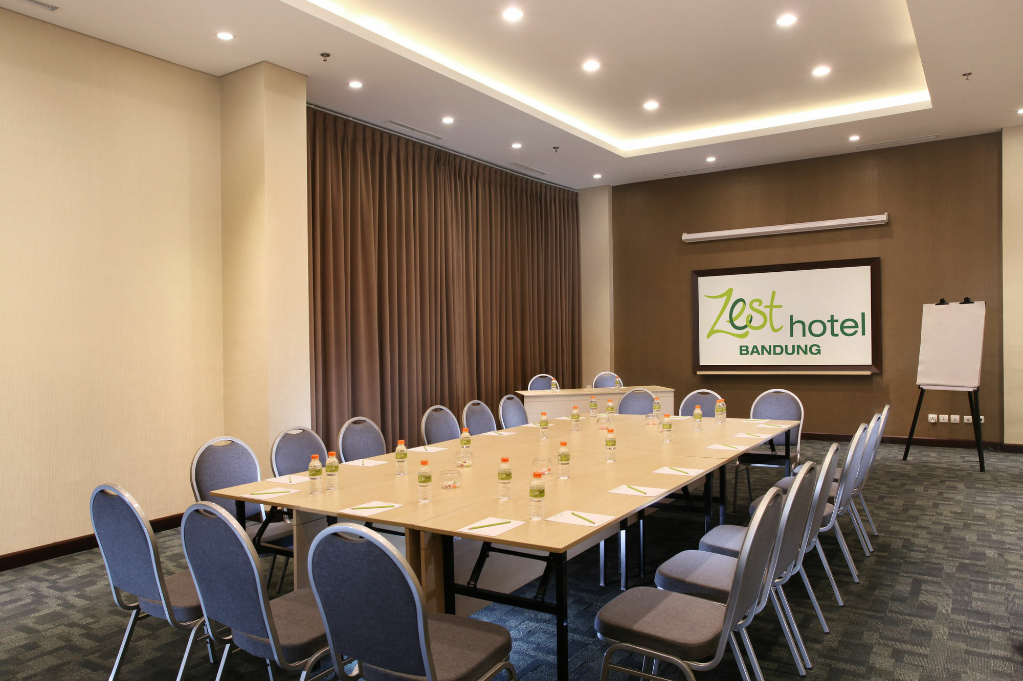 Zest Sukajadi Hotel 3*